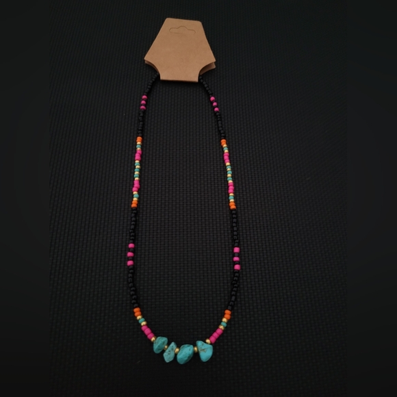 Western beaded necklaces - Picture 3 of 3